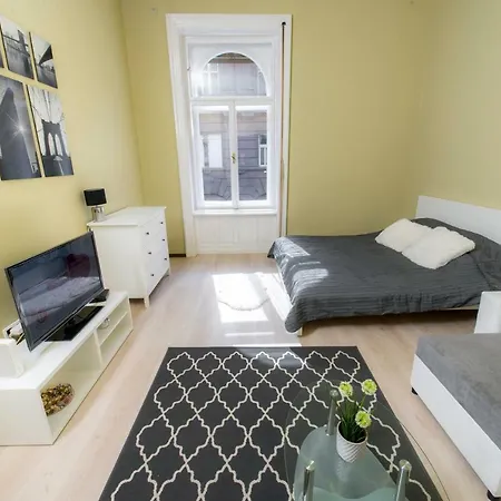 Apartment Akac