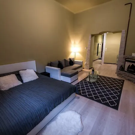 Akác * Budapeste